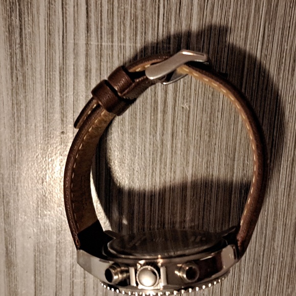 Watch - Picture 2 of 4